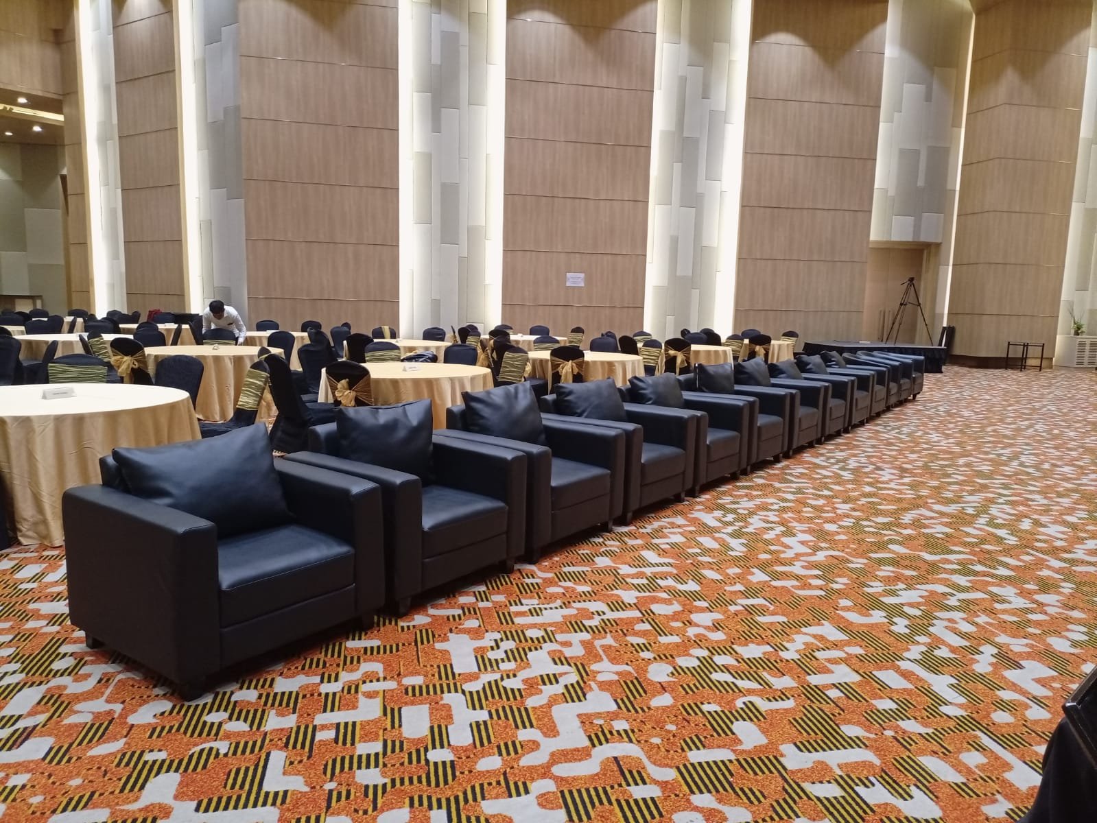 SEWA SOFA PASAR REBO DI JAKARTA TIMUR 